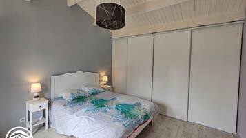 1 多间卧室、免费 WiFi、床单