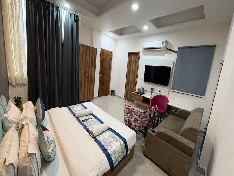 Junior Family Suite Room With Communal Balcony | Lydisolert, wi-fi (inkludert) og sengetøy