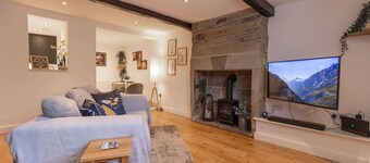 Riverside cottage on the edge of the Peak District