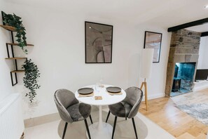 تناول الطعام