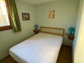 2 bedrooms