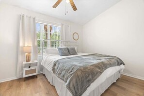 2 chambres, fer et planche à repasser, lit de bébé portatif, Wi-Fi