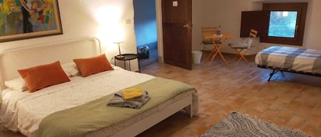 1 bedroom, iron/ironing board, free WiFi, bed sheets