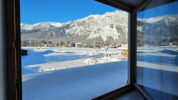 Basic Single Room, Mountain View | 1 bedroom, free WiFi, bed sheets