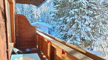 Basic-dobbeltværelse - balkon - bjergudsigt | Terrasse/gårdhave