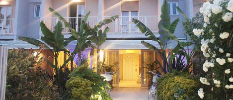 บริเวณภายนอก