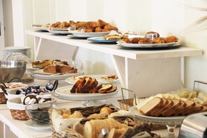 Petit déjeuner buffet compris tous les jours