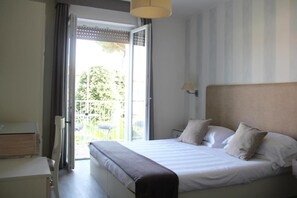 ジュニア スイート ガーデンビュー | イタリアのフレッテ製シーツ、高級寝具、低反発ベッド、ミニバー