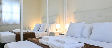 1 室のベッドルーム、アイロン / アイロン台、WiFi (無料)