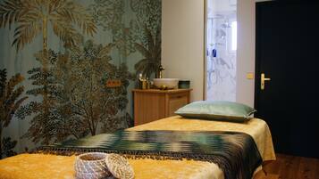 雙人療程室、身體療程、身體磨砂、面部療程、按摩服務