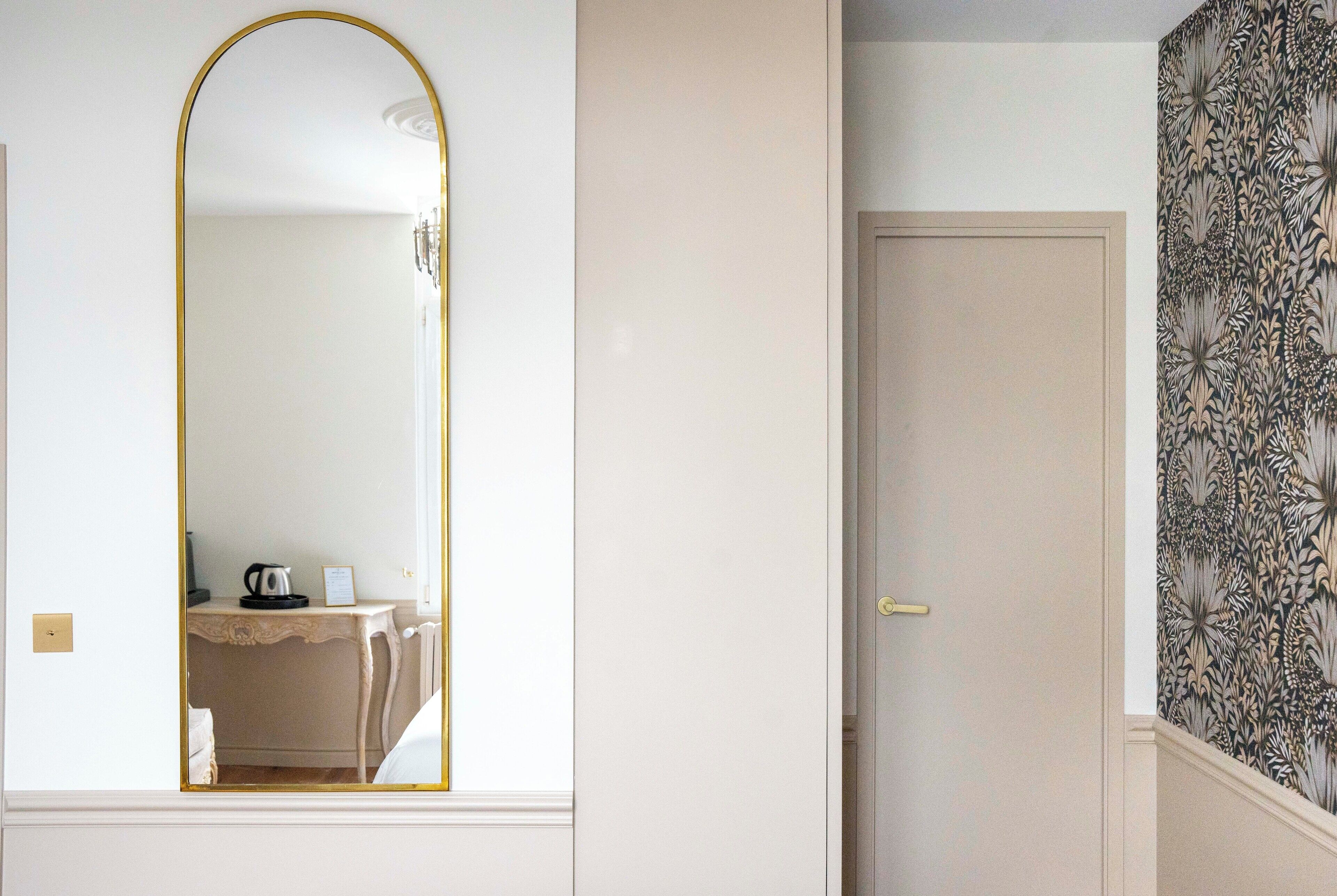 Deluxe Double Room (Yanaon) | Minibar, soundproofing, free WiFi, bed sheets