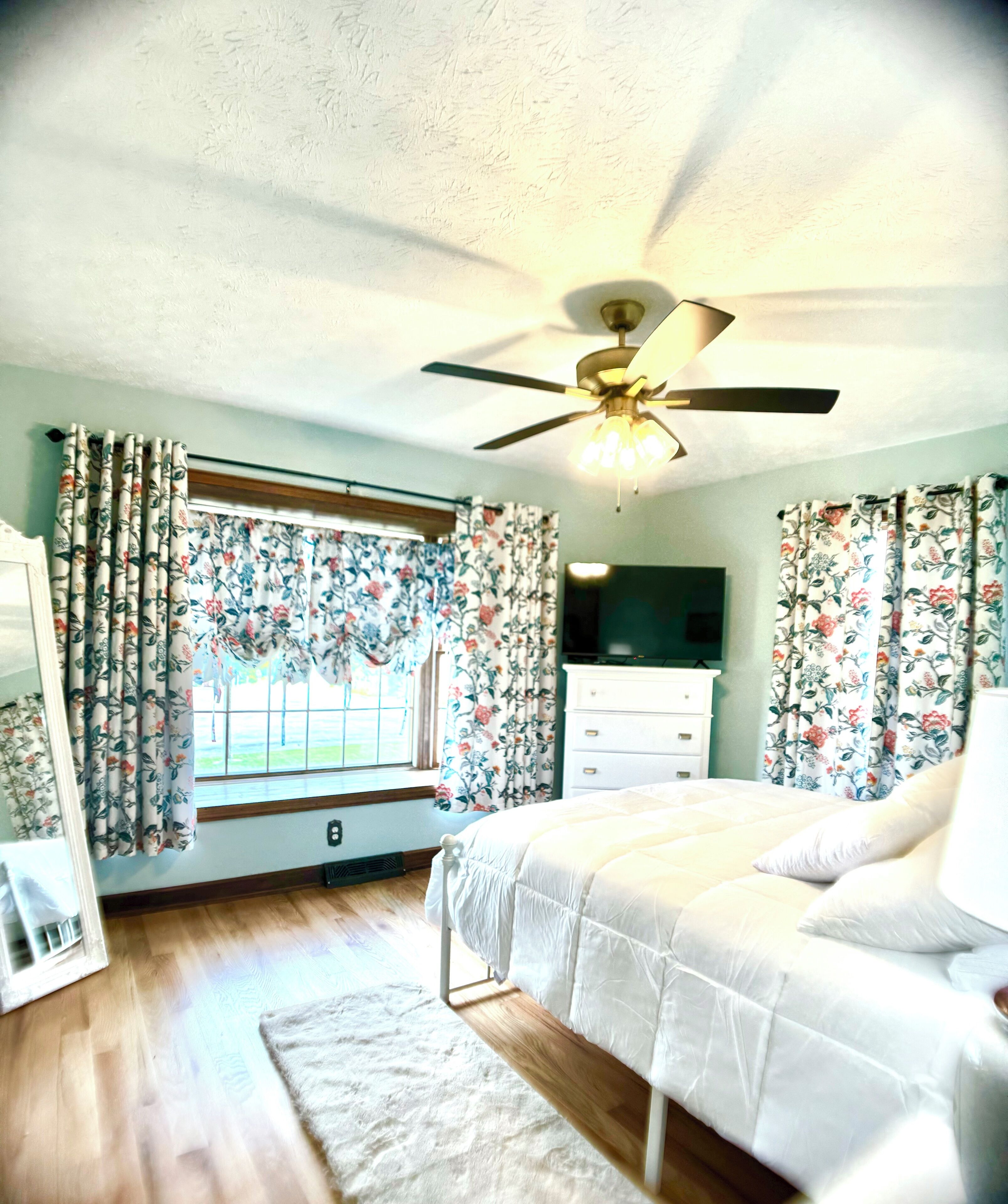 4 sovrum, strykjärn/strykbräda, gratis wi-fi och sängkläder