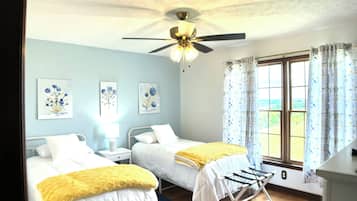 4 bedrooms, iron/ironing board, free WiFi, bed sheets