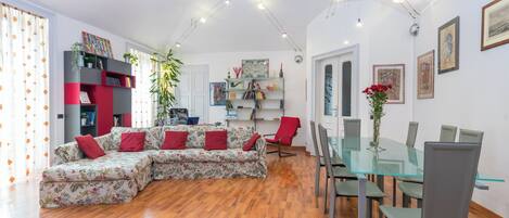 Appartement, balcon | Coin séjour