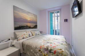 2 slaapkamers, een strijkplank/strijkijzer, gratis wifi, beddengoed