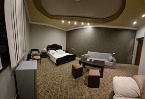 Classic Suite, City View | Iron/ironing board, free WiFi