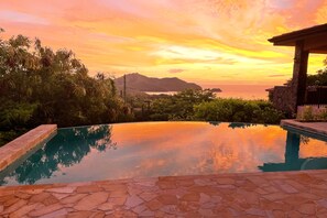 Pool - Single Level Home - Ocean Views - Gated Community (Playas del Coco)