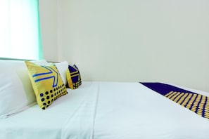 Bed sheets - Hotel O Homestay Bintang Syariah (Purwokerto)