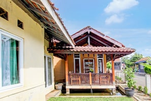 Front of property - Hotel O Homestay Bintang Syariah (Purwokerto)