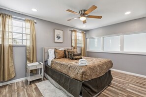 3 bedrooms, iron/ironing board, free WiFi, bed sheets