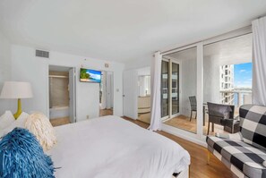 2 habitaciones, escritorio, tabla de planchar con plancha y wifi 