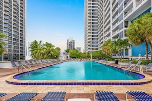 Pool - Gym Access | Bayview Balcony | StayCozy (Miami)
