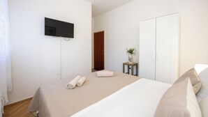 Studio | Wi-Fi gratis dan seprai linen