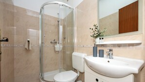 Studio | Kamar mandi