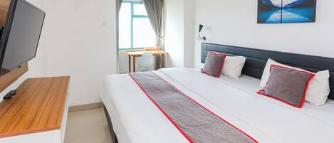 Quarto casal luxo | Wi-Fi de cortesia, roupa de cama