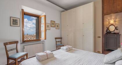 Casa Martina, Piazza Delle Erbe, San Gimignano