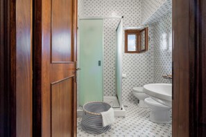 Apartment, City View | Bathroom | Shower, bidet, towels