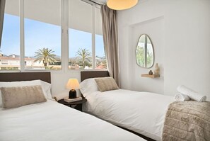 Free WiFi, bed sheets