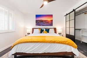 Skrivbord, strykjärn/strykbräda, resesäng och gratis wi-fi