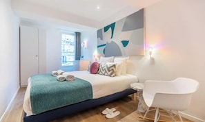 3 bedrooms, in-room safe, desk, iron/ironing board - CHIC MARAIS-BASTILLE ESCAPE- SPACIOUS THREE - BEDROOM PARIS APARTMENT – 100SQM (Paris)
