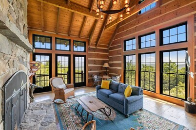 Mountainside 5-BR Ski-In/Out Okemo Villa