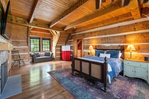 5 bedrooms, desk, iron/ironing board, WiFi - Mountainside 5-BR Ski-In/Out Okemo Villa (Ludlow)