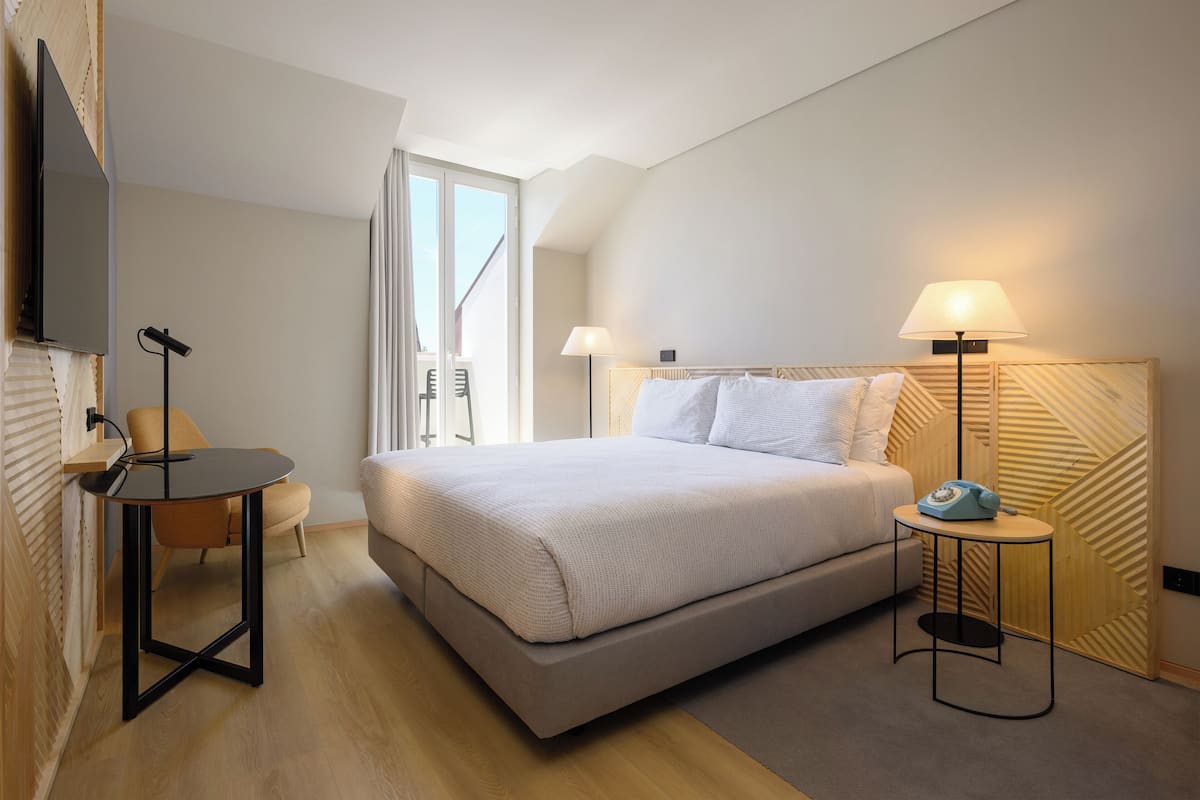미니바, 책상, 방음 설비, 다리미/다리미판