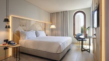 Minibar, bureau, fer et planche Ă repasser, Wi-Fi gratuit