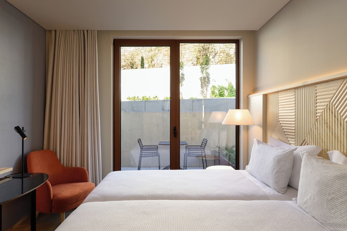 Camera, terrazzo (INNSiDE) | 1 camera, minibar, una scrivania, ferro/asse da stiro