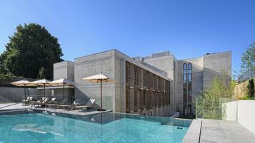 Indoor pool, seasonal outdoor pool