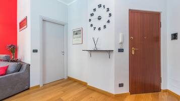 Pintu masuk interior