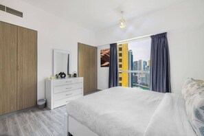 3 Schlafzimmer, Schreibtisch, Bügeleisen/Bügelbrett, kostenloses WLAN