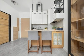 Kühlschrank, Ofen, Herdplatte, Geschirrspüler
