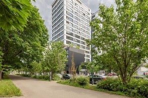 Exterior - Grzybowska 37 | Sophisticated Apartment | WiFi (Warszawa)