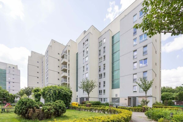 Exterior - Włodarzewska 87A | Chic Apartment | Parking (Warszawa)