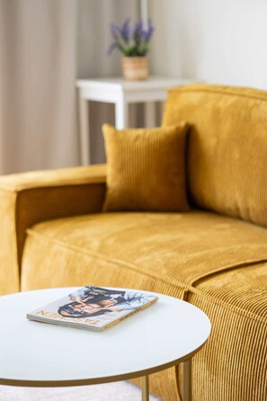 TV, offices - Włodarzewska 87A | Chic Apartment | Parking (Warszawa)