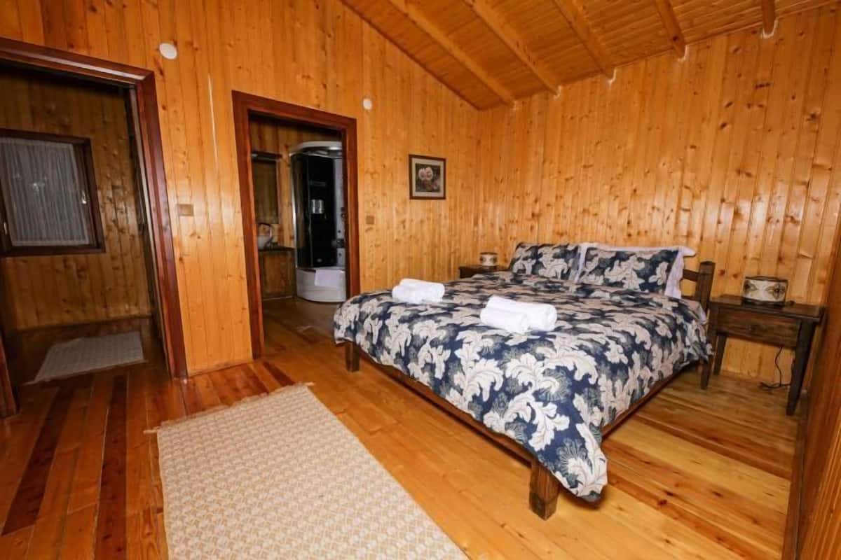 1 bedroom, minibar, in-room safe, desk
