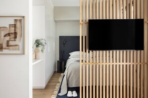 Junior Suite, Jetted Tub | 1 bedroom, in-room safe, soundproofing, iron/ironing board - White City Limassol (Limassol)