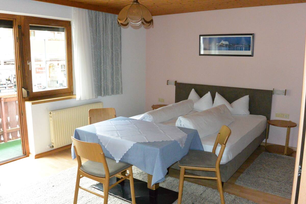 Classic Condo, Balcony, Mountain View | 1 bedroom, individually decorated, individually furnished, soundproofing