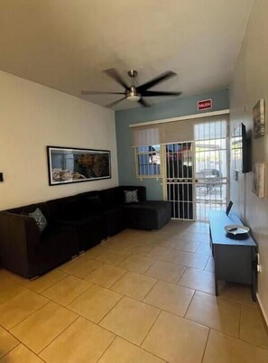 Smart TV - Family-sized condo, 13 min walk to El Combate Beach and Great Restaurants. (El Combate)